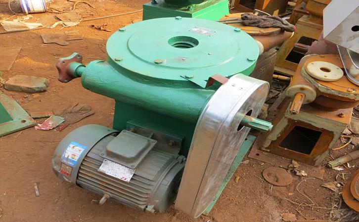 螺桿啟閉機(jī) 螺桿啟閉機(jī)